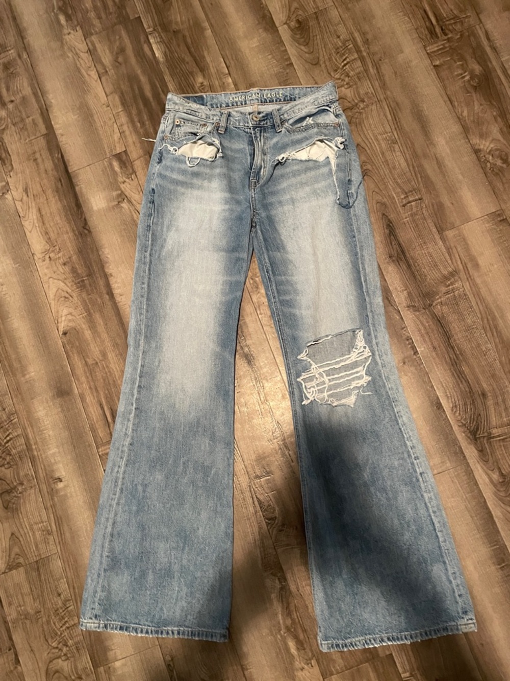 Distressed Wide Leg Jean